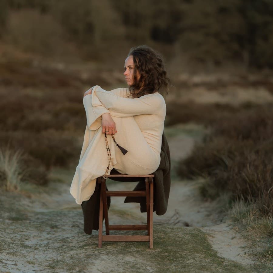 Christin Schöne, spirituelles Medium, auf ihrem Weg zwischen den Welten